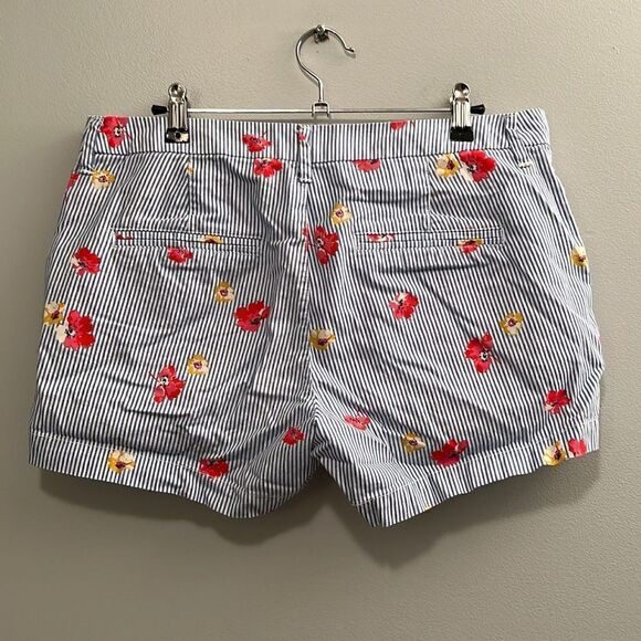 Old Navy Women's Multi Colored Stripped Floral Accent Chino Short - Picture 4 of 7